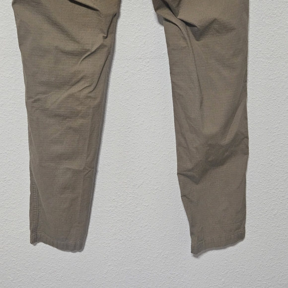 Vuori jogger style pants size small - Picture 8 of 12